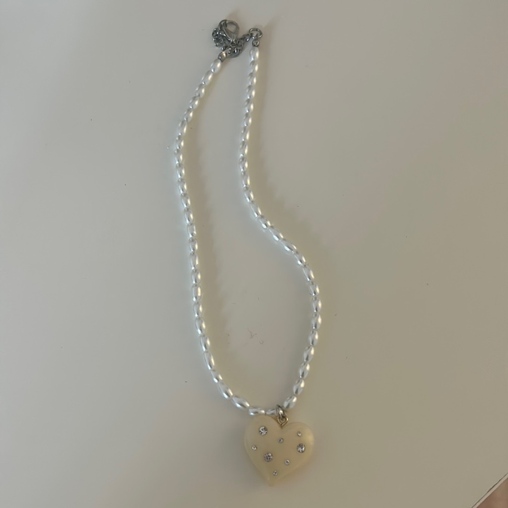White Heart Pearl Necklace